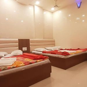 Deluxe Family Suite